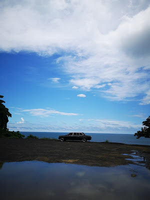 BEACH-CENTRAL-AMERICA-MERCEDES-300D-LIMO-TRANSPORTATION5bf96261ef094ff2.jpg