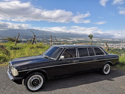 HEREDIA-MOUNTAINS-COSTA-RICA.-MERCEDES-W123-300D-LIMOfe4789d7f325cff3.jpg