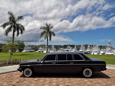 LOS-SUENOS-YACHT-COSTA-RICA.-MERCEDES-LIMO-W123-TRANSPORTATIONa3d965f891558219.jpg