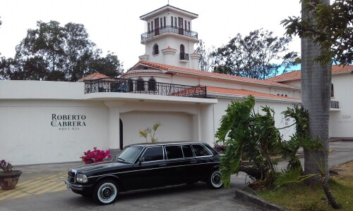 Museo-de-Arte-Costarricense-la-sabana-COSTA-RICA-LIMOSINAf875f2b3230789ed.jpg